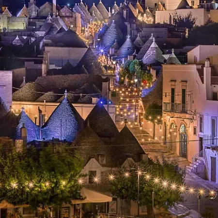 Trullo Aurora Boreale Alberobello